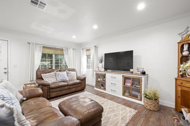Detail Gallery Image 8 of 36 For 586 Del Mar Ave, Chula Vista,  CA 91910 - 2 Beds | 2 Baths