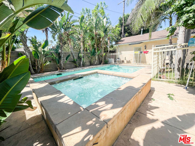 12612 Hatteras Street, Valley Village CA: https://media.crmls.org/mediaz/e095d0f1-ecc5-4d72-80d1-5c4e65caf436.jpg