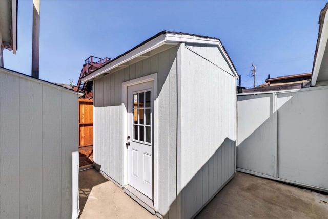 222 2nd Avenue, Santa Cruz CA: https://media.crmls.org/mediaz/e09676a5-ebfb-48d0-a814-6385ca91910d.jpg