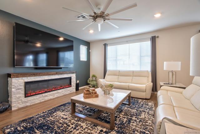 32932 Gelder Cir, Menifee CA: https://media.crmls.org/mediaz/e098071d-11da-4ffa-ac1d-f6a9ec589dde.jpg