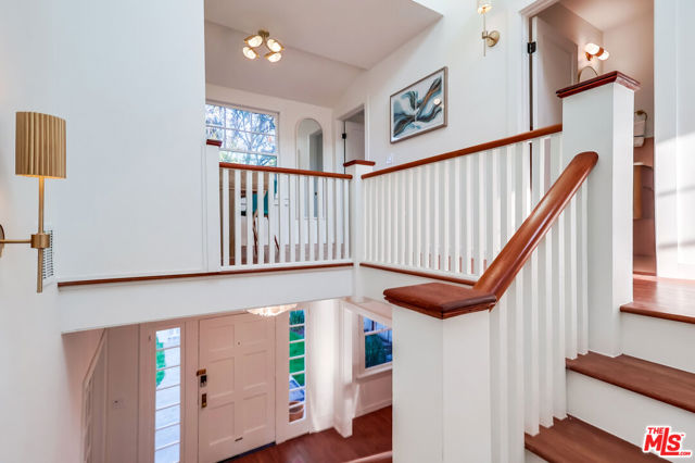 1607 N Vista Street, Los Angeles CA: https://media.crmls.org/mediaz/e0985f0f-f2a7-4c33-8b54-99c0556d3059.jpg