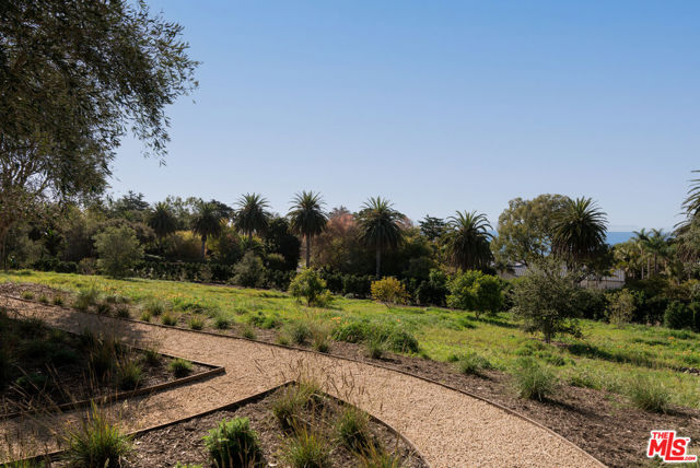 4200 Marina Drive, Santa Barbara CA: https://media.crmls.org/mediaz/e098632b-b77a-4869-8c9b-75158e77d5b1.jpg