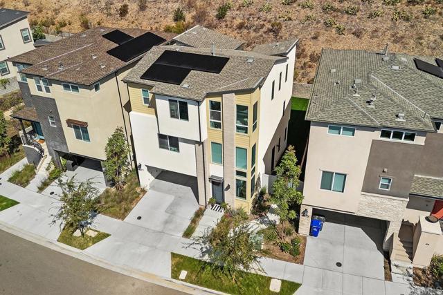 8177 Rose Quartz Circle, San Diego CA: https://media.crmls.org/mediaz/e098e671-559f-4ef7-bf27-e3a46ce50322.jpg