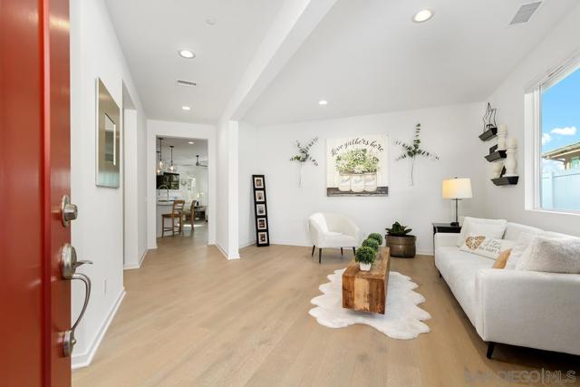 32082 Sedge Way, Temecula CA: https://media.crmls.org/mediaz/e098e90a-c017-4a1a-b62b-c7bbdbd67e22.jpg