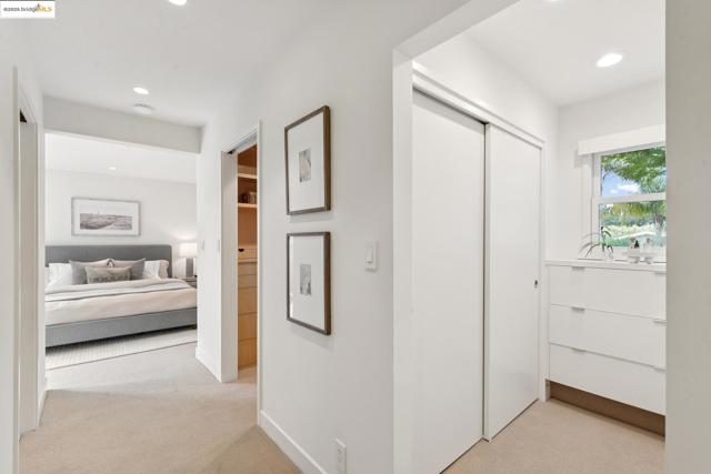 64 Crest Rd, Piedmont CA: https://media.crmls.org/mediaz/e098f388-c4b8-4da5-bff5-cc269a7c0982.jpg