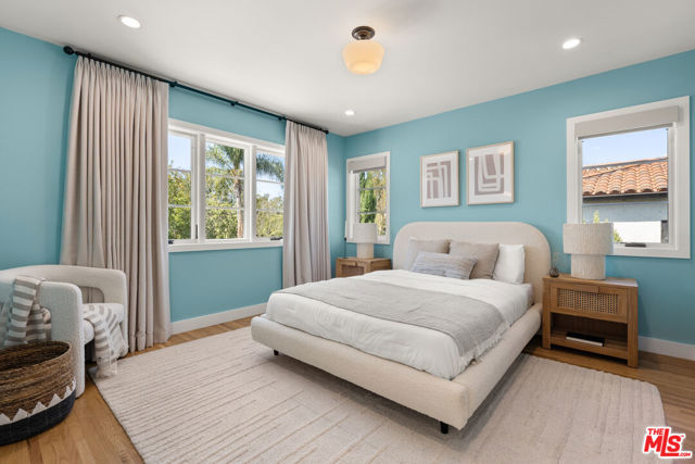 1618 S Durango Avenue, Los Angeles CA: https://media.crmls.org/mediaz/e099d7ec-9137-477d-a6b2-dee060090b1f.jpg