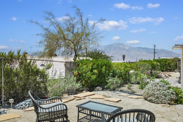 12300 Redbud Road, Desert Hot Springs CA: https://media.crmls.org/mediaz/e099e37f-0c96-47b6-a1bf-5b36a3783f2c.jpg