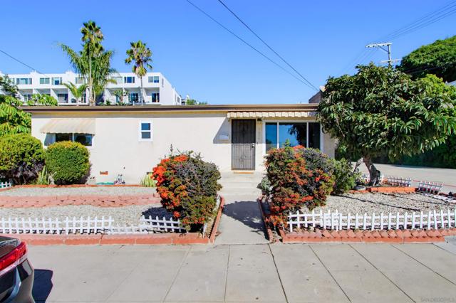 1654 LINWOOD ST, San Diego CA: https://media.crmls.org/mediaz/e09addfe-b5bf-46cf-9e0c-50851724a64e.jpg