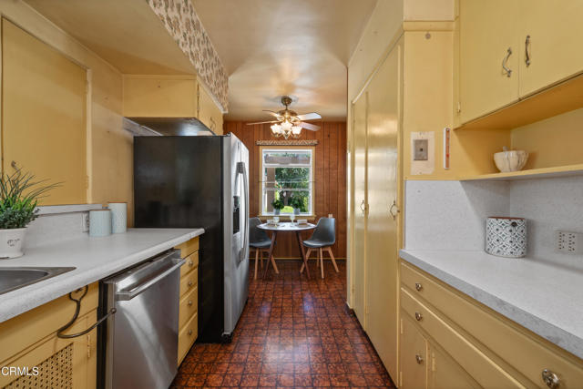 Detail Gallery Image 13 of 52 For 2232 Brigden Rd, Pasadena,  CA 91104 - 2 Beds | 2 Baths