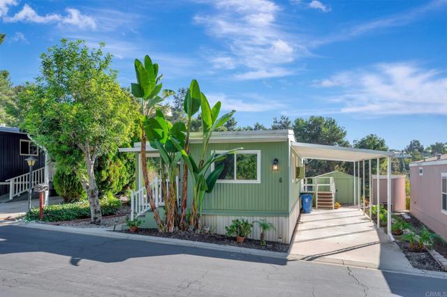 1925 OTAY LAKES RD, Chula Vista CA: https://media.crmls.org/mediaz/e09c88f9-3f36-4b5b-b29f-c9d8428dcf68.jpg