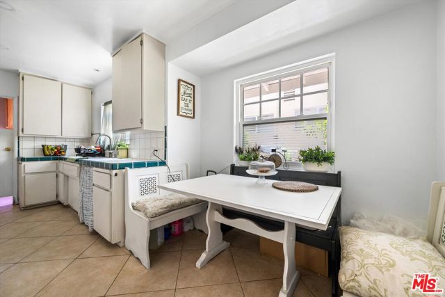 9253 Hayvenhurst Avenue, North Hills CA: https://media.crmls.org/mediaz/e09d22b4-ee42-4b22-af69-b5276e4eceb6.jpg