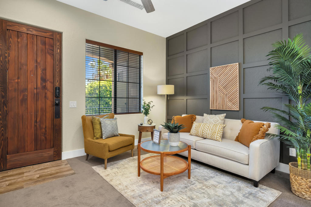 50760 Santa Rosa Plaza #7