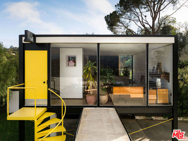 3 Bed Home for Sale in Los Angeles, California