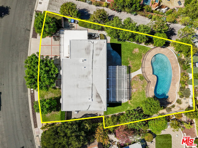 22777 Brenford Street photo 56
