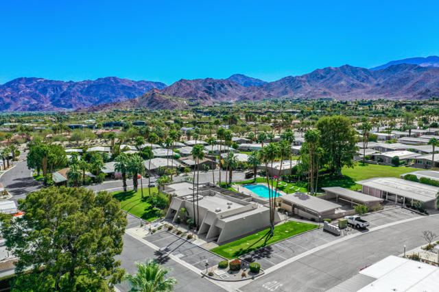49305 Highway 74, Palm Desert CA: https://media.crmls.org/mediaz/e09d8a0c-74c8-48bf-8669-a64de56ab393.jpg