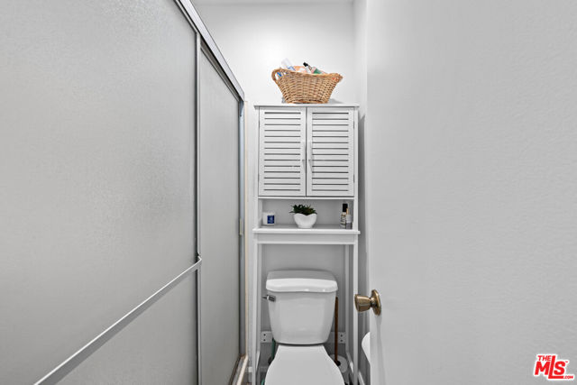 21901 Lassen Street, Chatsworth CA: https://media.crmls.org/mediaz/e09d8d51-457e-4c30-aa24-993d3b59c4a1.jpg