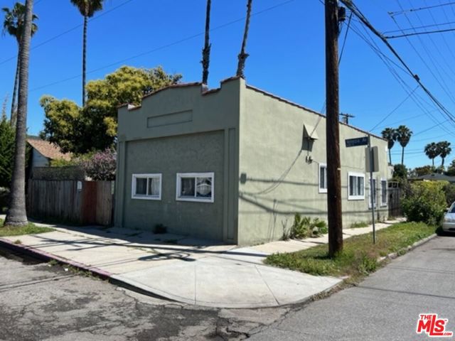 602 VENEZIA Avenue Venice, California Incredible Investment Opportunity in Venice! Located just a few blocks from Venice Beach and buzzing Abbot Kinney shops and restaurants. This property has a compound feel with large, lush private outdoor spaces and tall secure fencing. The duplex contains a 1 bed + 1 bath and a studio + 1 bath. The 1 bedroom has tall vaulted ceilings with a loft area that sits perched above the living area. The second detached structure contains a 1 bed + 1 bath with separate access and large yard. Value add property located on a quiet back street. Property zoned LAR3, which provides the possibility of added density now or in the future. Property sold as-is. Motivated seller. All units are presently occupied. The garage is currently being rented out by a fourth tenant. Please do not disturb tenants.