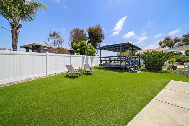 3923 San Pablo Avenue, Oceanside CA: https://media.crmls.org/mediaz/e09dfef8-11c9-4f78-9c15-01ad2dc57ac2.jpg