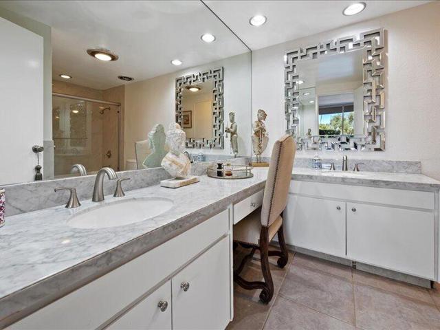 899 Island Drive, Rancho Mirage CA: https://media.crmls.org/mediaz/e09e147c-3c8c-4928-8cae-2c5613535155.jpg