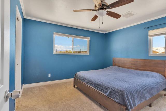 7592 Hanford Avenue, Yucca Valley CA: https://media.crmls.org/mediaz/e09e188a-a939-4fba-8c43-695cf64c8ef9.jpg