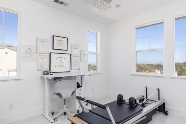 1771 Fairway Drive, Seaside CA: https://media.crmls.org/mediaz/e09e883f-48ee-4b53-a70d-080da1010e15.jpg