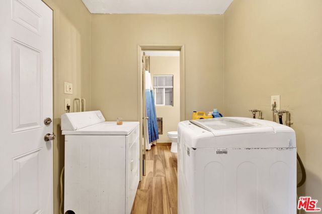 10133 Maple Street, Bellflower CA: https://media.crmls.org/mediaz/e09f0266-8083-4bca-9218-810038e4eee0.jpg