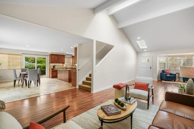 915 Lake Ridge Drive, San Marcos CA: https://media.crmls.org/mediaz/e09f052d-de2e-40f0-b596-90b1d2dbaf01.jpg