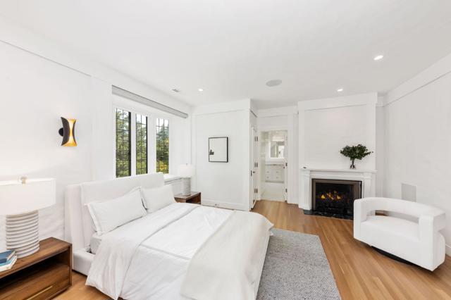 85 Fagan Drive, Hillsborough CA: https://media.crmls.org/mediaz/e09f0b50-6db8-4628-bd8e-73a55d59613c.jpg