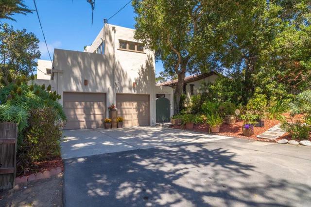 24826 Santa Fe Street, Carmel CA: https://media.crmls.org/mediaz/e09fc2c2-e7b6-4eda-8950-c3292784b0b0.jpg
