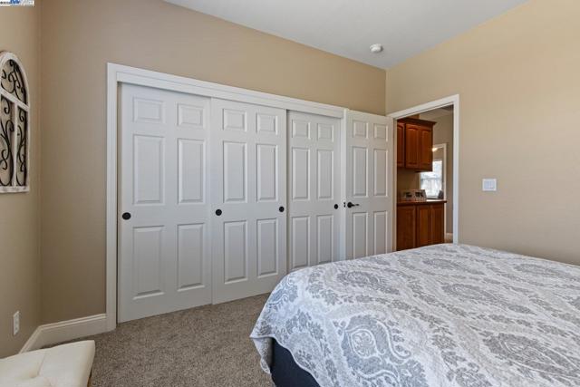 6454 Green Castle Cir, Discovery Bay CA: https://media.crmls.org/mediaz/e09fe304-cf55-41bf-81a0-29e6615b99af.jpg