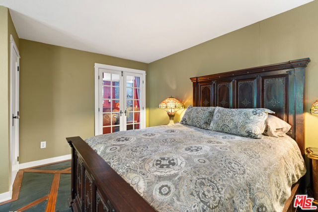 955 W Avenue 37, Los Angeles CA: https://media.crmls.org/mediaz/e0a054a6-42d1-45dd-a3bd-58cd9dd01660.jpg