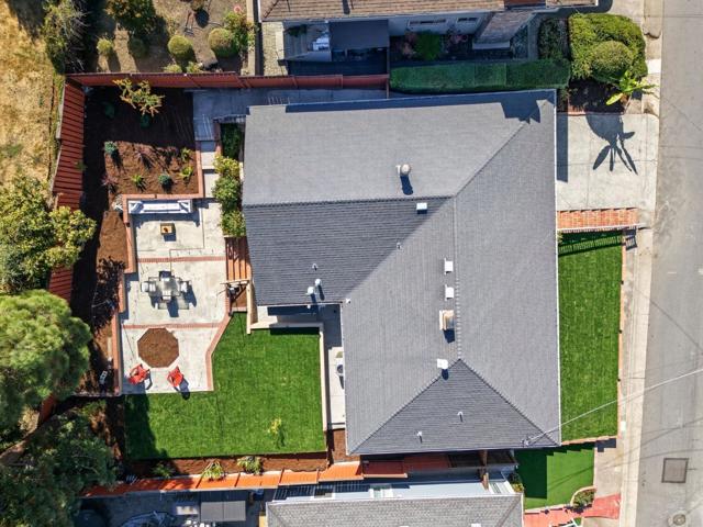 217 W 40th Avenue, San Mateo CA: https://media.crmls.org/mediaz/e0a0974b-165e-4d80-b2e2-8692e8358f43.jpg