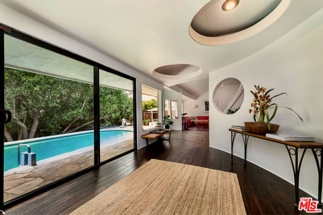 7495 Mulholland Drive, Los Angeles CA: https://media.crmls.org/mediaz/e0a0b22e-102e-47e3-86d2-4d3c0da1d29e.jpg