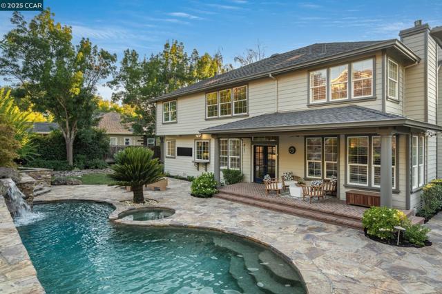 51 Brightwood Cir, Danville CA: https://media.crmls.org/mediaz/e0a25522-196c-48d5-9611-8c58ee3a0652.jpg