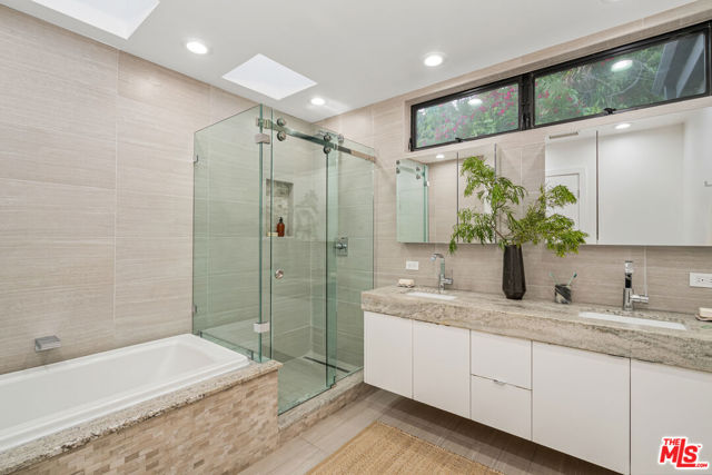 8021 Floral Avenue, Los Angeles CA: https://media.crmls.org/mediaz/e0a258e5-f11f-4cbd-aa02-a16c4e005ad7.jpg