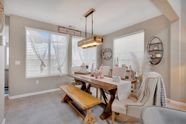 1028 Capri Way, Salinas CA: https://media.crmls.org/mediaz/e0a31048-c7ad-4ee8-af94-06ff4ab35e3b.jpg