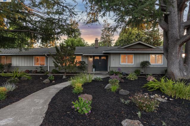 1515 Grove Way, Concord CA: https://media.crmls.org/mediaz/e0a350c6-1798-46f4-b3eb-9704018bd2fa.jpg