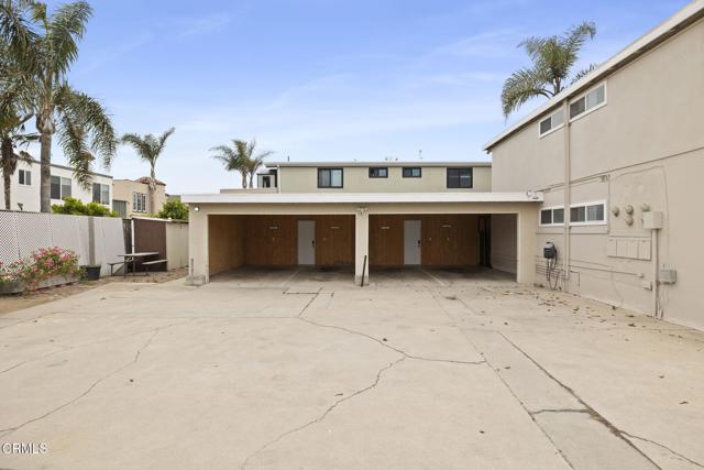 1132 1142 Pittsfield Lane, Ventura CA: https://media.crmls.org/mediaz/e0a3e8d0-b269-4da9-87c5-d5512a018d14.jpg