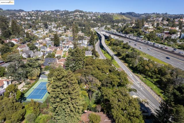 0 Ivanhoe, Oakland CA: https://media.crmls.org/mediaz/e0a48778-0300-4945-930d-57ea1c97396e.jpg