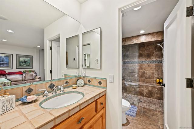 7215 Daffodil Pl, Carlsbad CA: https://media.crmls.org/mediaz/e0a4cfe3-d0f0-4f18-8478-138f2b566ff2.jpg