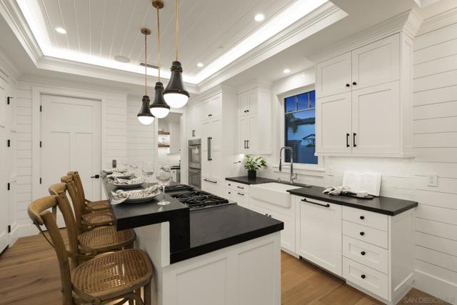 462 & 466 Westbourne St., La Jolla CA: https://media.crmls.org/mediaz/e0a57c45-0454-4cd5-aa7b-b6160142853b.jpg
