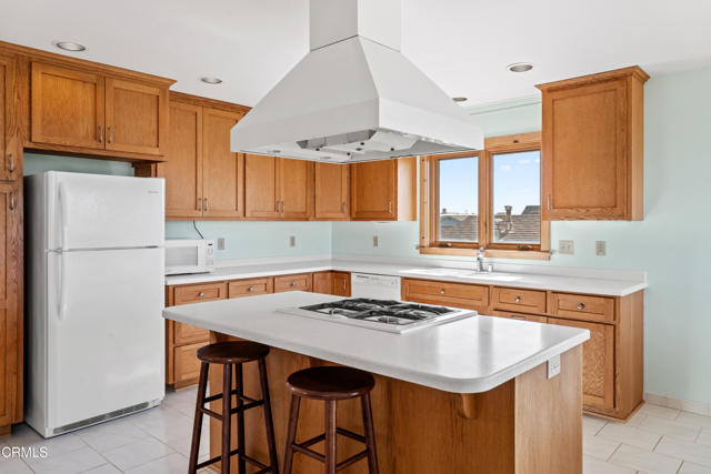 Detail Gallery Image 8 of 34 For 960 Glass Beach Dr, Fort Bragg,  CA 95437 - 2 Beds | 2 Baths