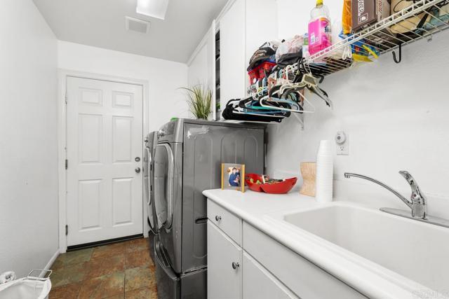 Detail Gallery Image 10 of 34 For 534 Wildrye Ct, Hemet,  CA 92543 - 6 Beds | 3 Baths