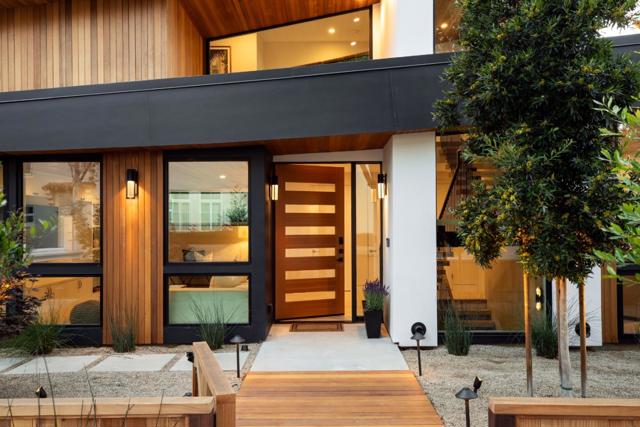 596 Franklin Street, Mountain View CA: https://media.crmls.org/mediaz/e0a7b418-5f39-4ef6-812e-5ddf50b79591.jpg