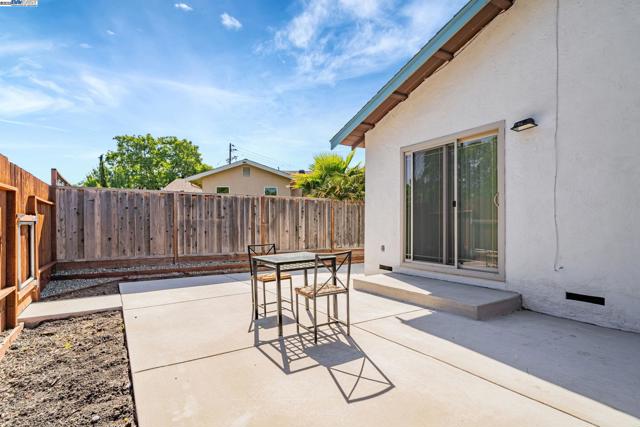 8629 Beverly Lane, Dublin CA: https://media.crmls.org/mediaz/e0a7f12d-543e-4f51-8358-572c4817fd79.jpg