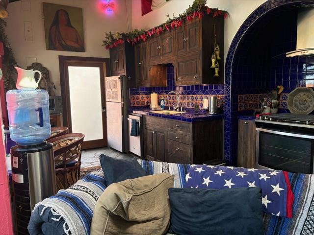 Detail Gallery Image 8 of 24 For 122 S Rios #5,  Solana Beach,  CA 92075 - 3 Beds | 2 Baths