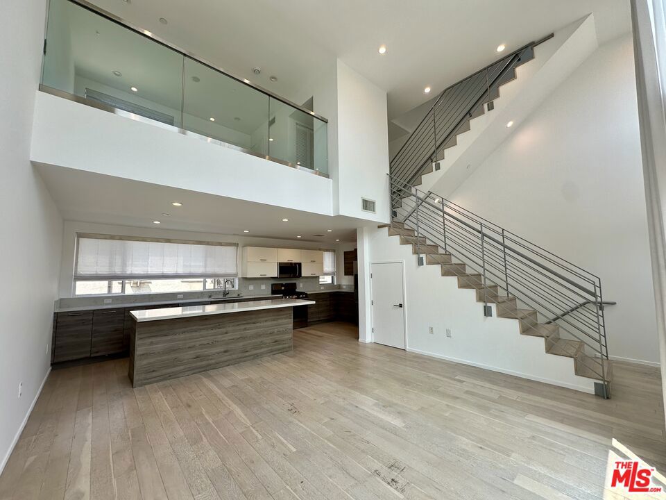 5403 W Wilshire Vista Lane