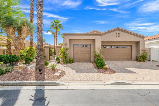 424 White Horse Trail, Palm Desert, CA 92211