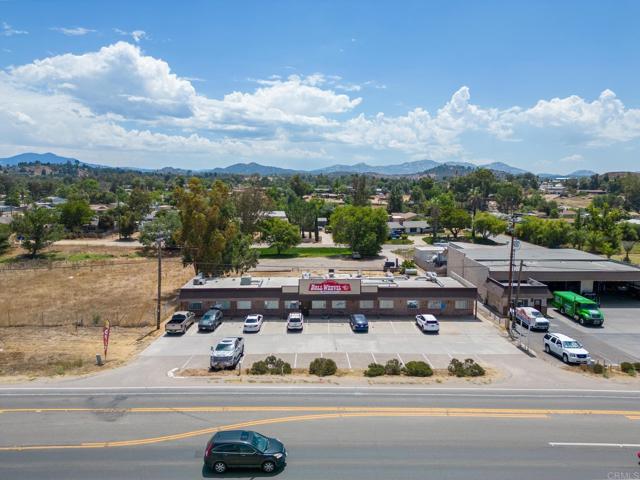 2548 Main Street, Ramona CA: https://media.crmls.org/mediaz/e0a9a253-826e-4823-bfcc-c608877fd708.jpg