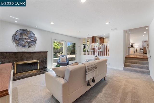 2551 Toltec Cir, San Ramon CA: https://media.crmls.org/mediaz/e0a9af3c-a63e-4396-9d7f-0301e3c51c34.jpg